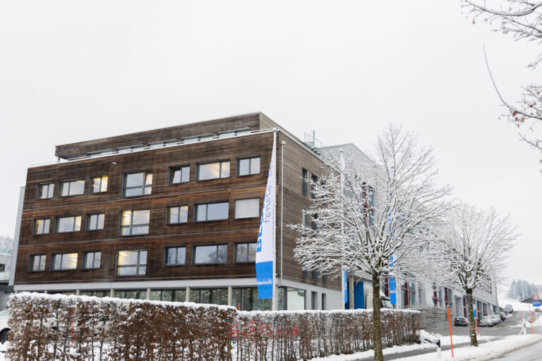1 Blumer Fensterwerke AG Industrie und Wirtschaft